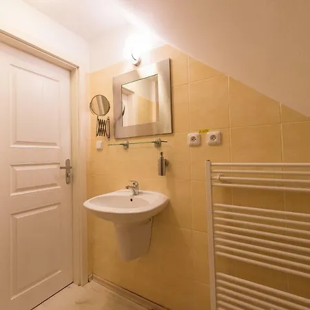 Penzion Zamecka Zahrada Guest house 3*